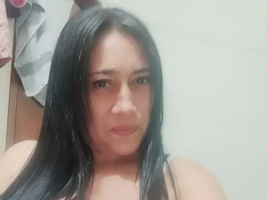 adhalamilf cam model profile picture