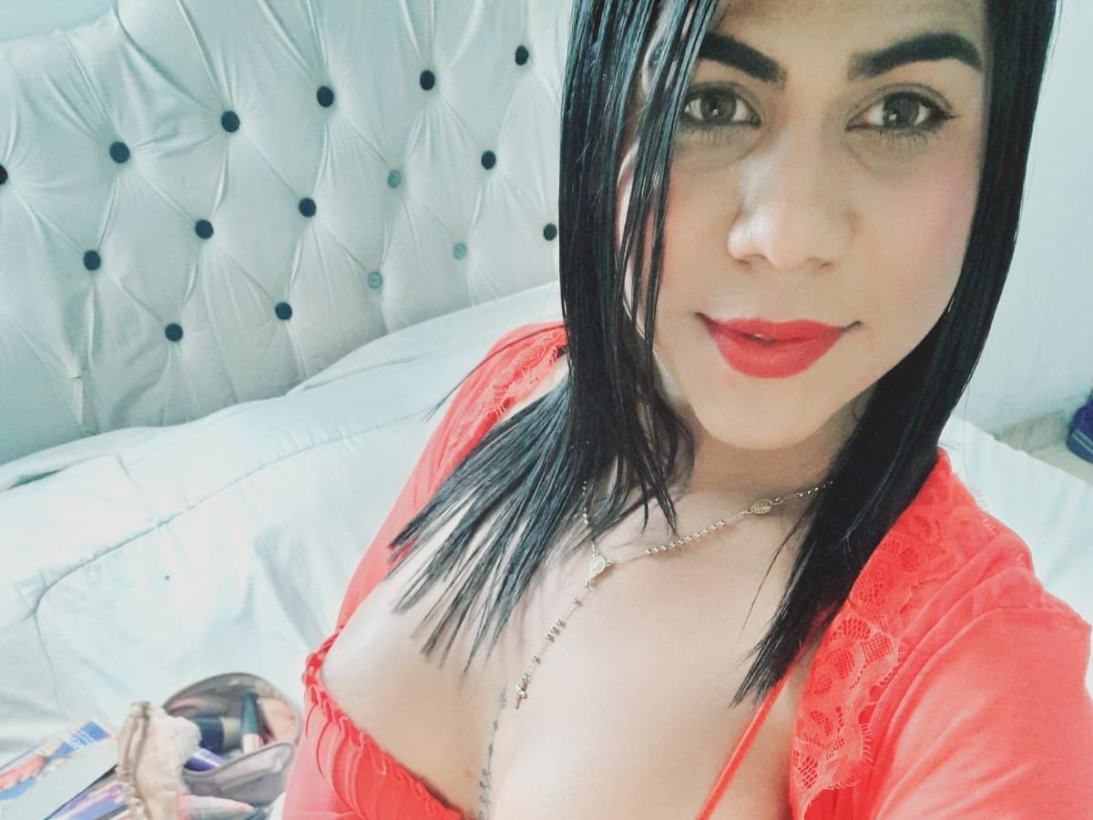 Image de profil du modèle de webcam Nicolekarolay