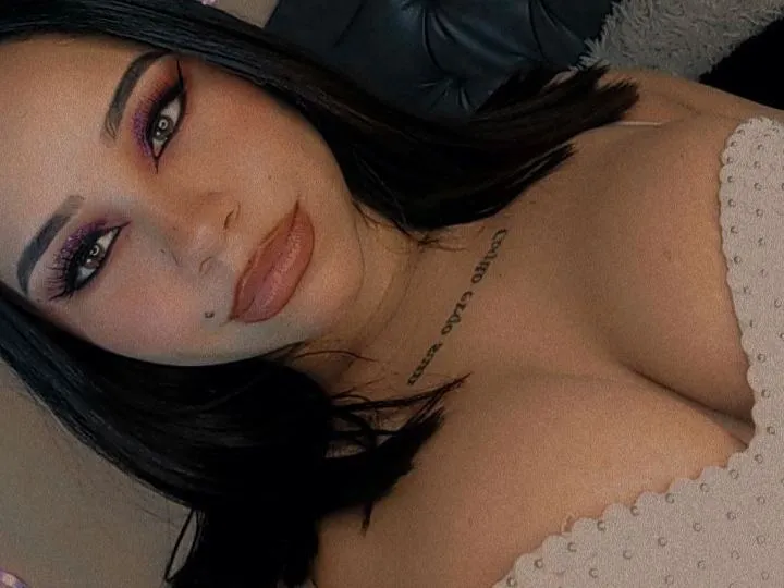lovexsofy profilbild på webbkameramodell