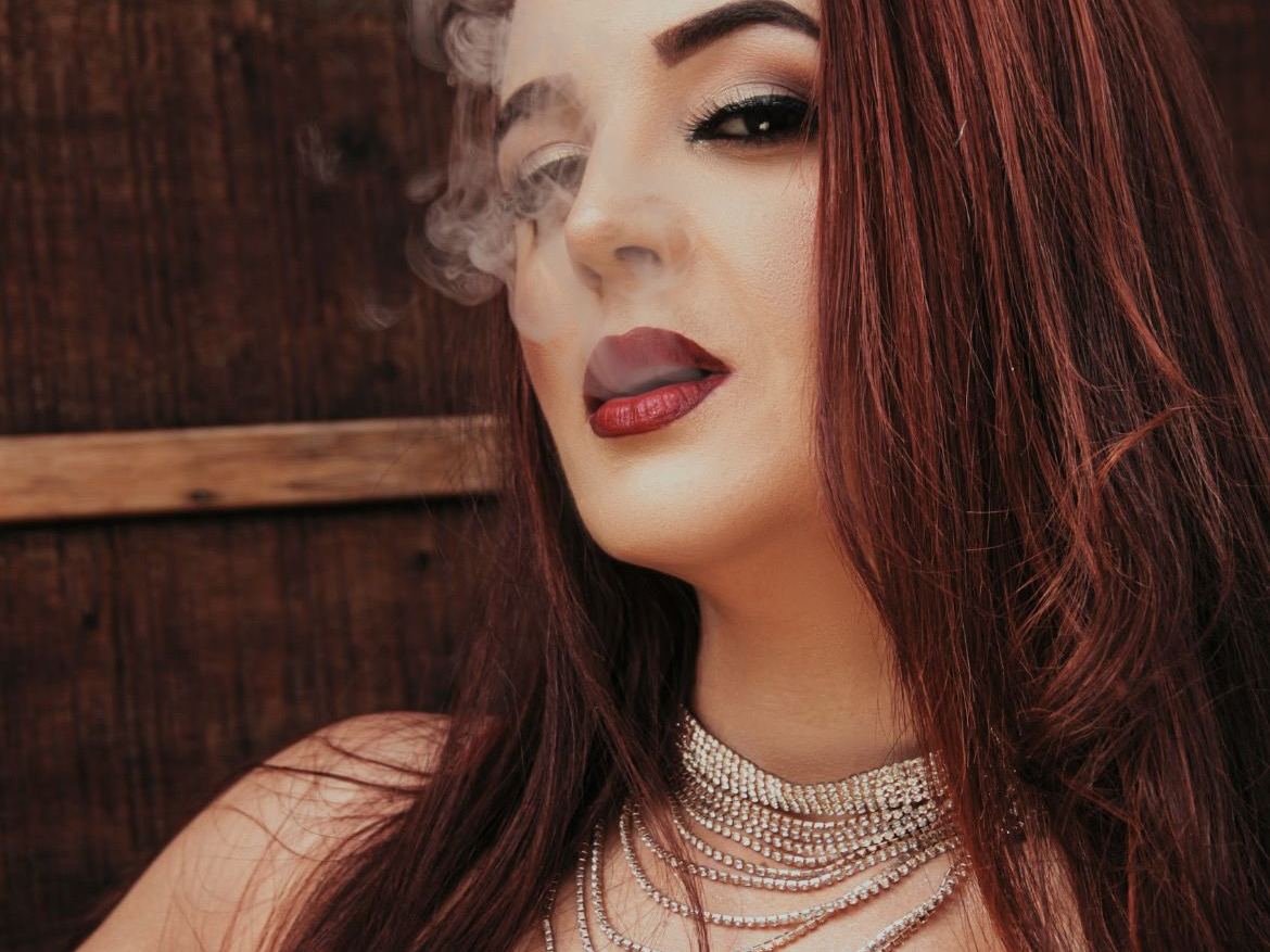 Foto de perfil de modelo de webcam de SophiieMontyel