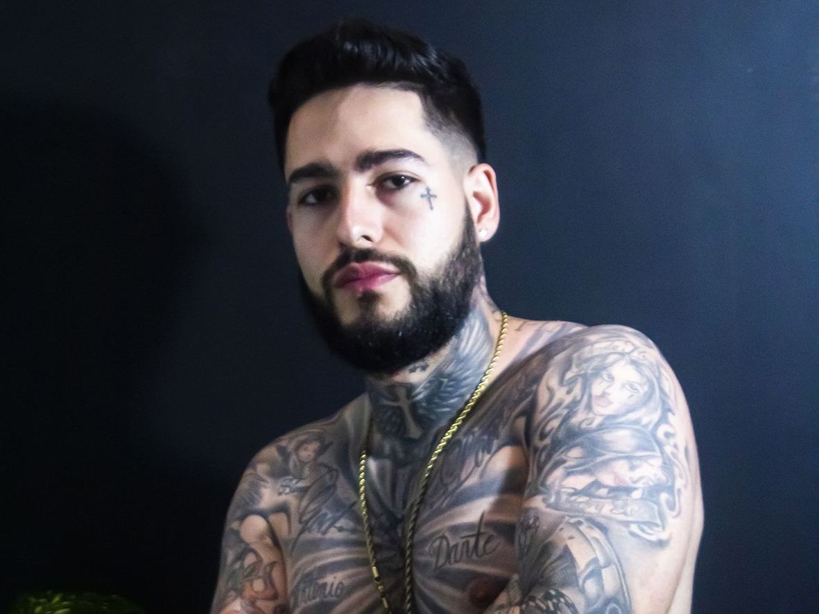 Imagen de perfil de modelo de cámara web de Billyink777