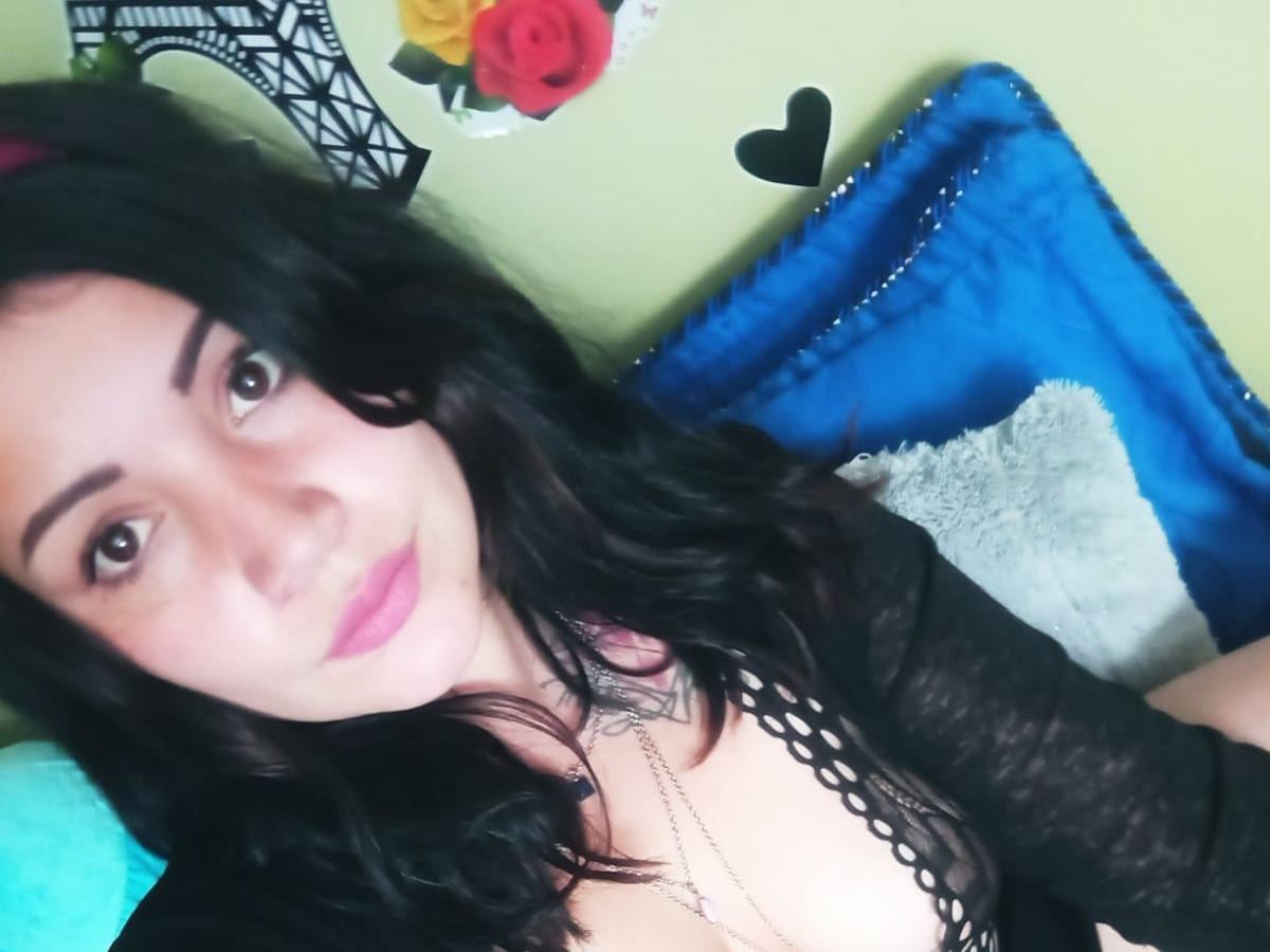 Foto de perfil de modelo de webcam de issaconnor 