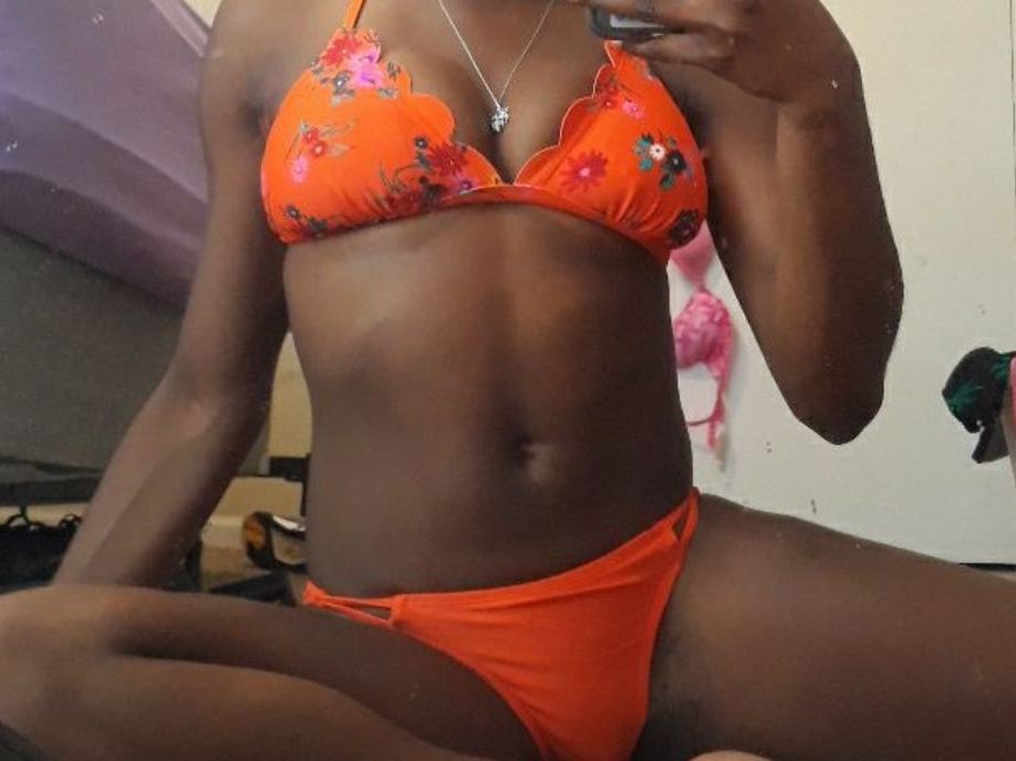 MadameUltraviolet profielfoto van cam model