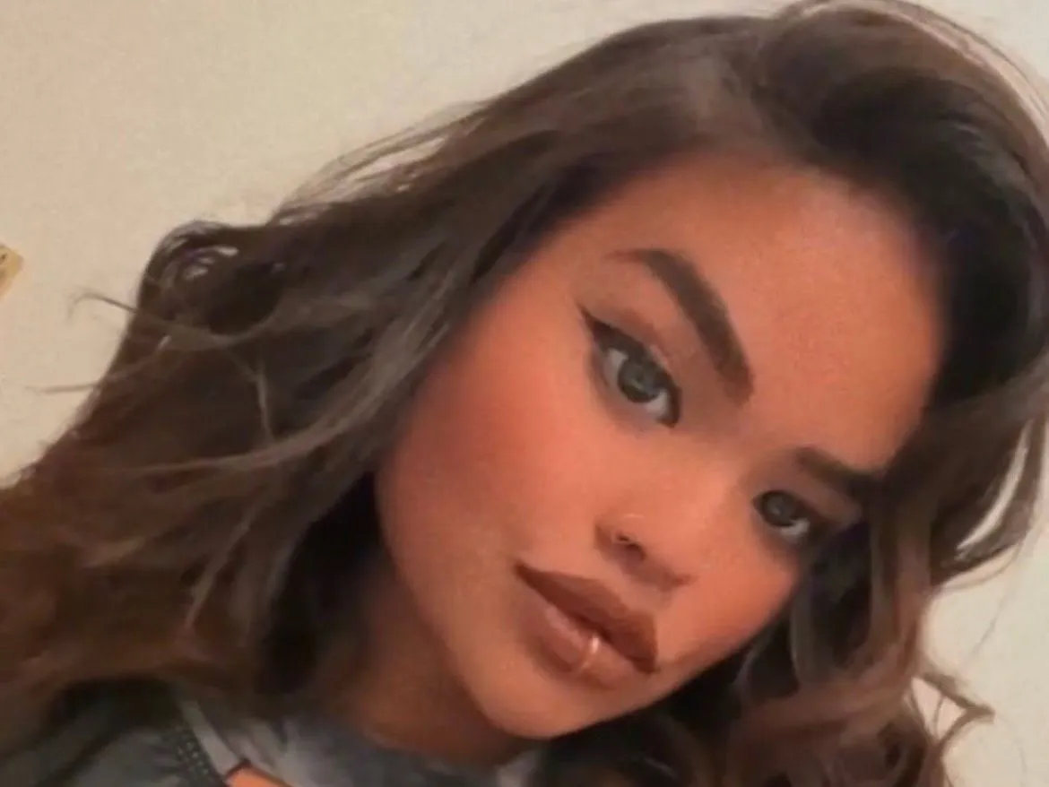 LeilaniFlowers profilbild på webbkameramodell