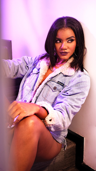 Performer HeidyWills Photo 7