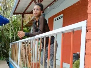 Imagen de perfil de modelo de cámara web de ANDREYY19
