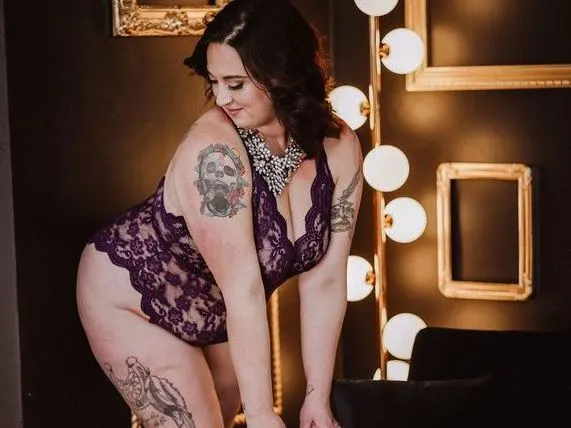 KikiPeterson profielfoto van cam model
