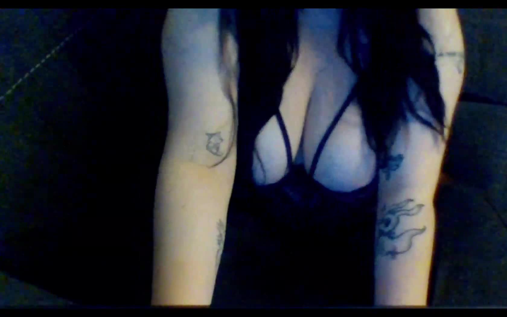 Interprète RoseScarletttx Vidéo 1