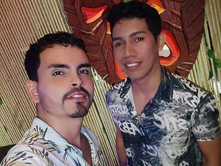 Imagen de perfil de modelo de cámara web de OliverAndPier