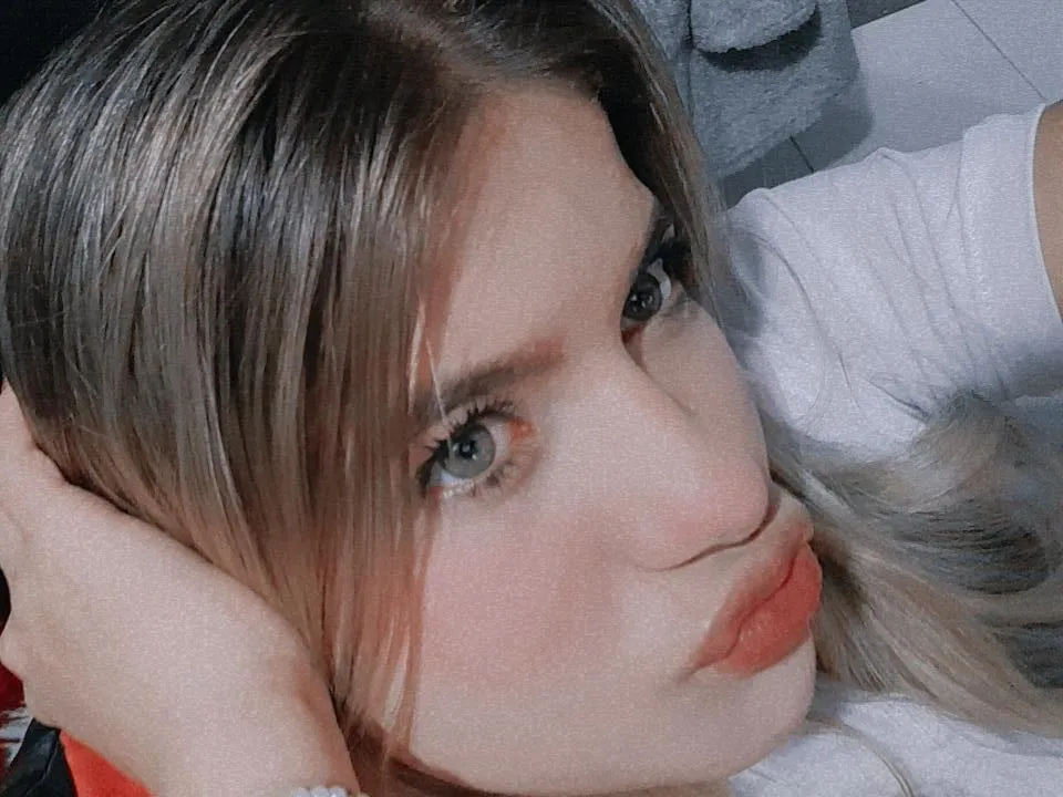 Image de profil du modèle de webcam SweetEmily18