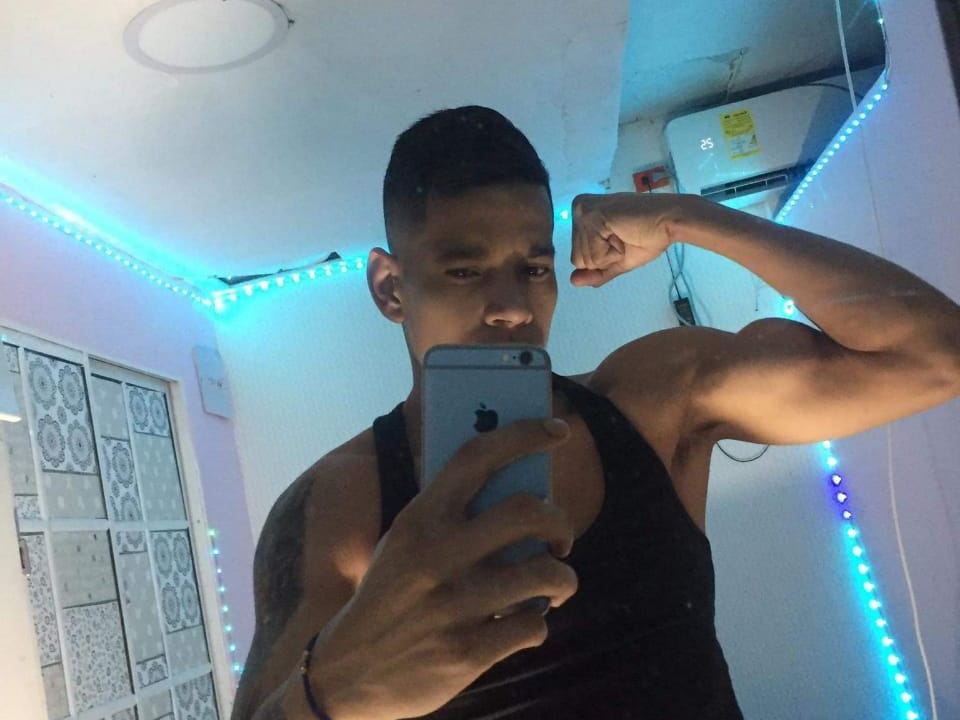 EthaanStrong profielfoto van cam model 