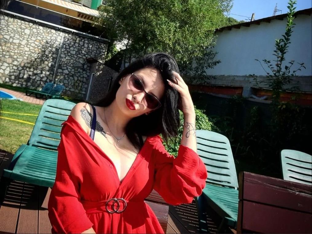 Foto de perfil de modelo de webcam de PETTRA