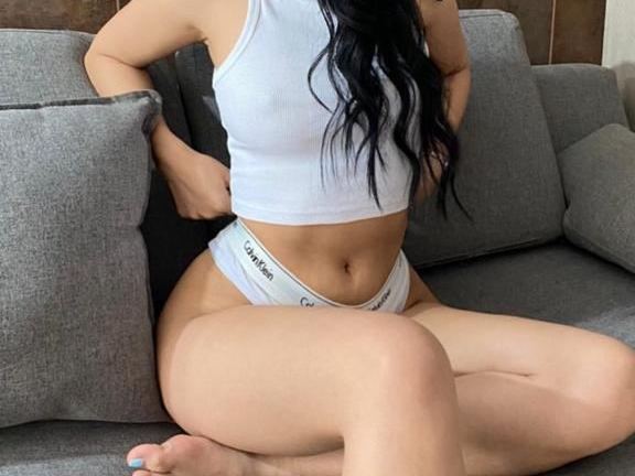 Imagen de perfil de modelo de cámara web de Rommaa