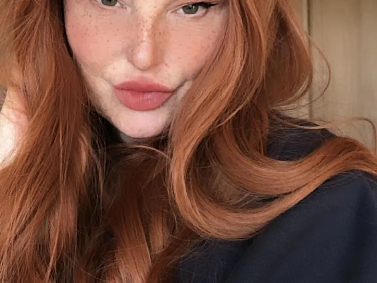 Imagen de perfil de modelo de cámara web de MissFoxyLaineUK