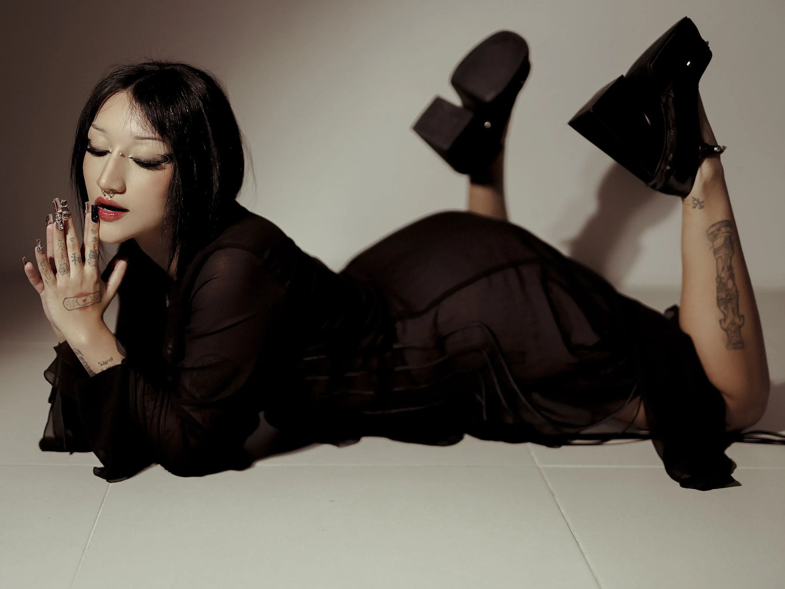 Imagen de perfil de modelo de cámara web de Charlisometimes