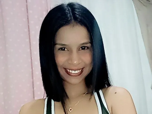 naughtycarol cam model profile picture