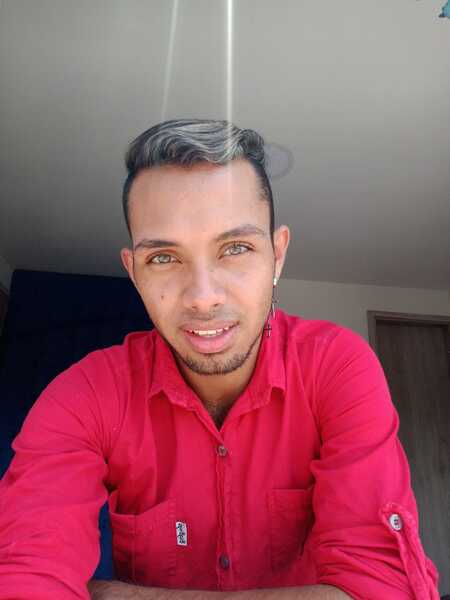 Performer ErickL Photo 4