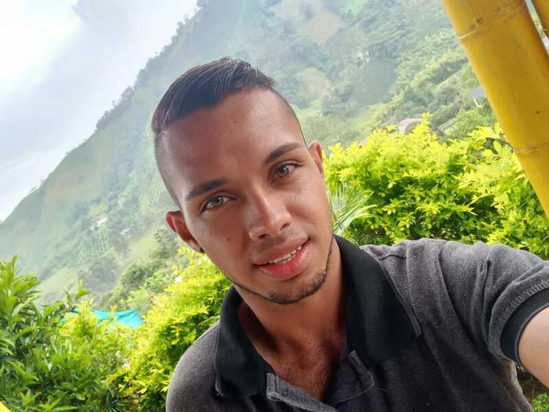 Performer ErickL Photo 10