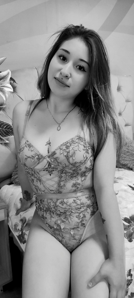 Performer SophieiBalton Photo 3