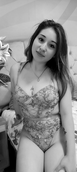 Performer SophieiBalton Photo 4