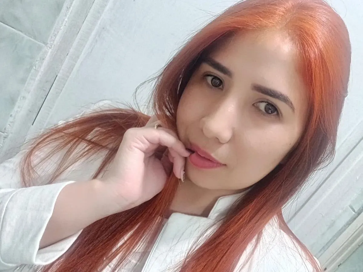 AdelinaVans profilbild på webbkameramodell