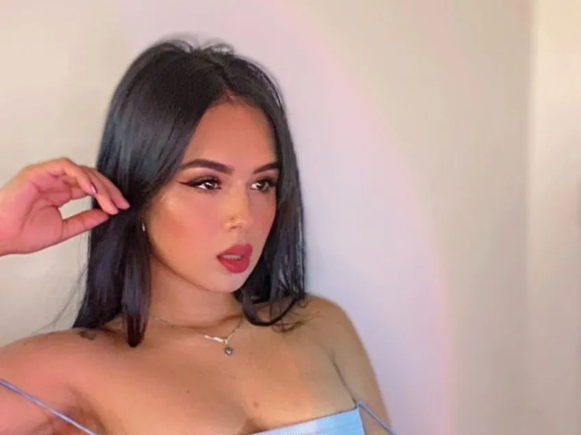 Imagen de perfil de modelo de cámara web de SaraRous