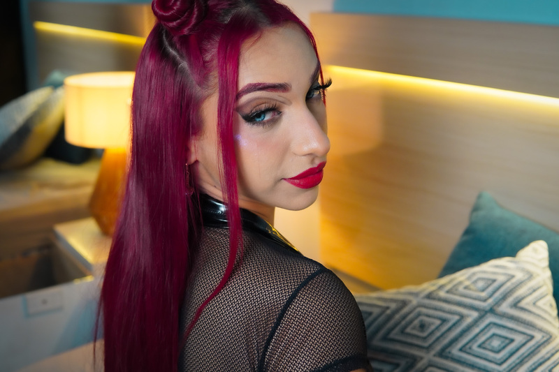 Performer iamMonserrat Photo 4