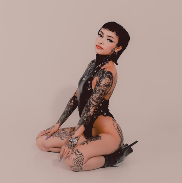 Performer Heraink Photo 1