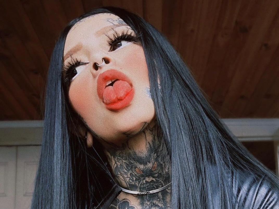 Imagen de perfil de modelo de cámara web de Heraink