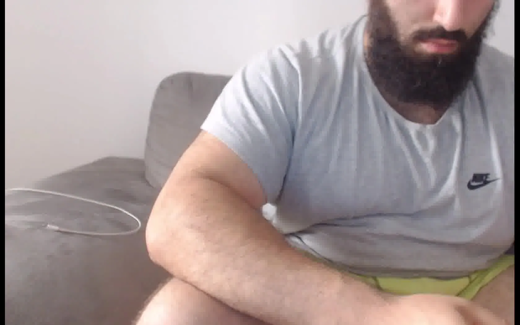 Interprète BigHandsome Vidéo 1