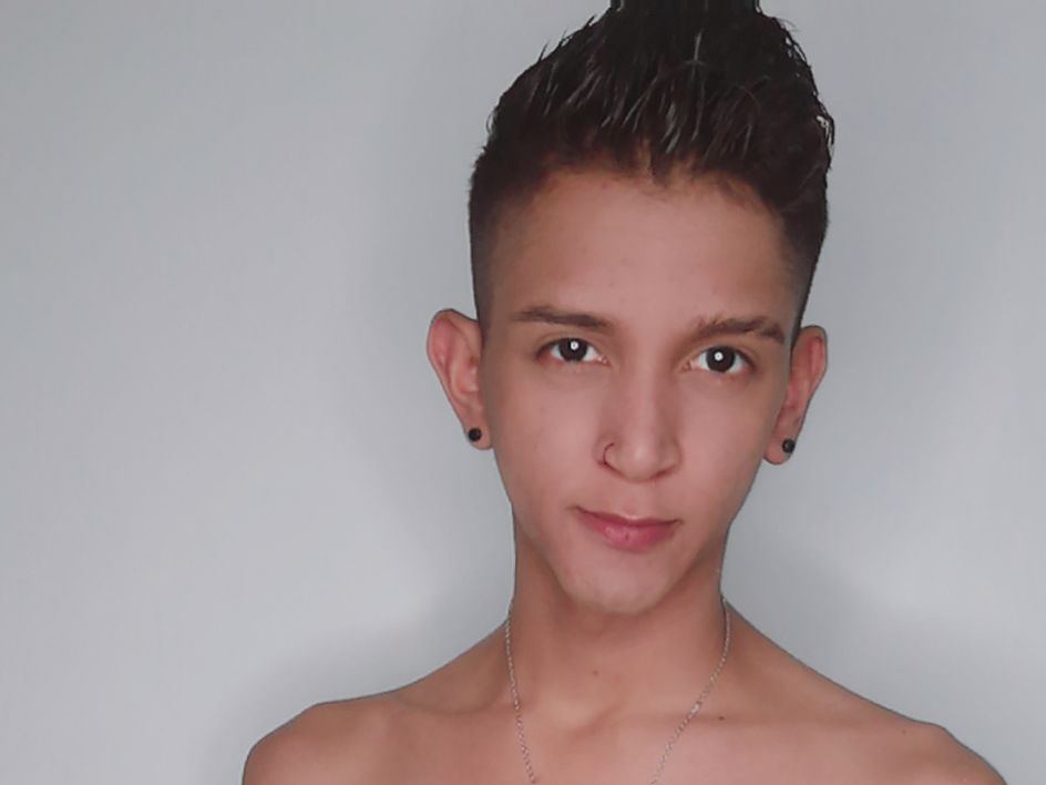 Imagen de perfil de modelo de cámara web de nicolasgrey20