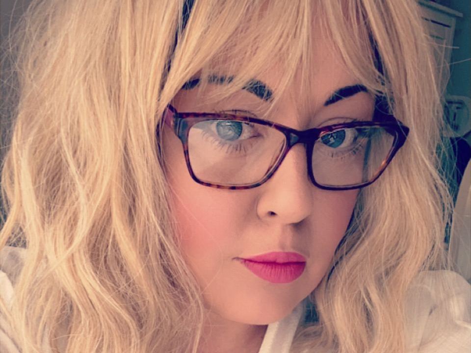 UKIvyBlue profilbild på webbkameramodell