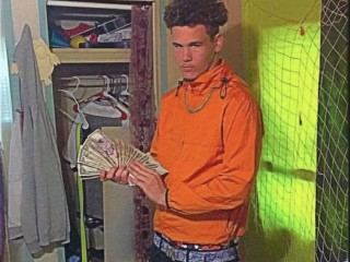 Image de profil du modèle de webcam YoungPappy