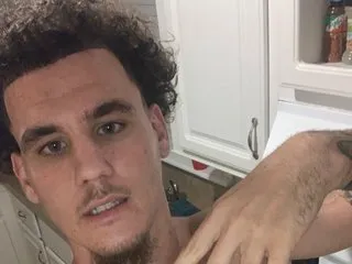 Image de profil du modèle de webcam YoungPappy