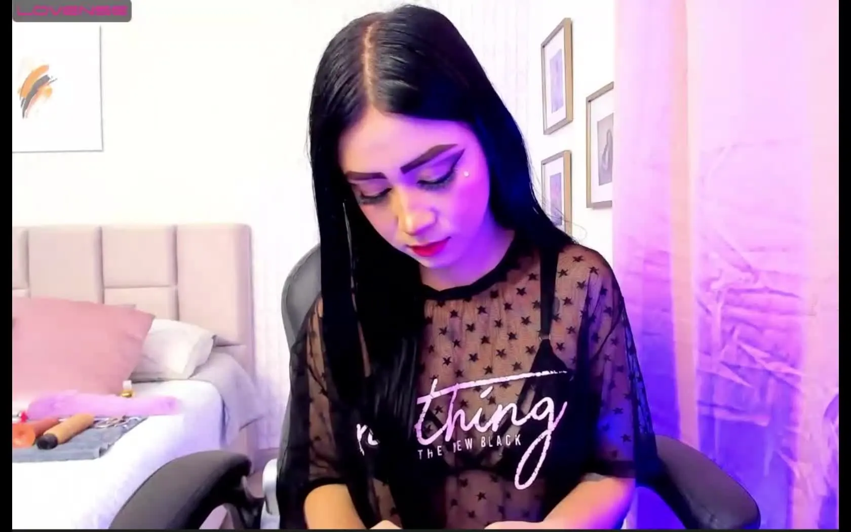 Artiest AngelRoyalty Video 1