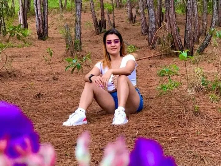 Imagen de perfil de modelo de cámara web de Yinnabal