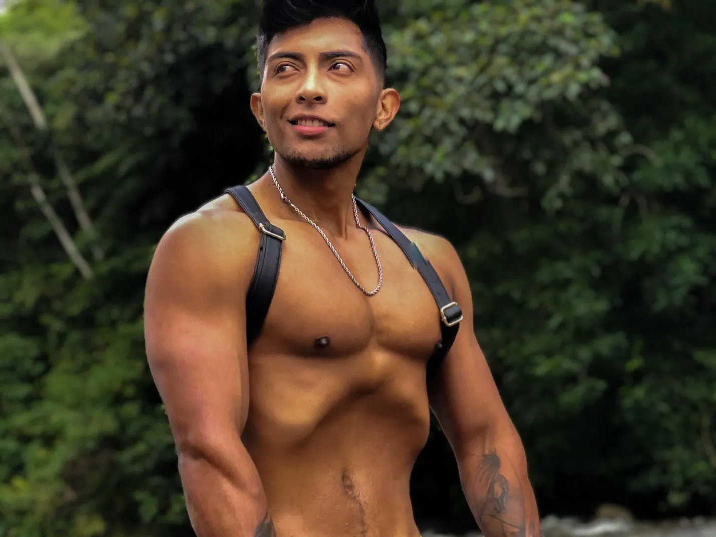 Imagen de perfil de modelo de cámara web de ryanboy30