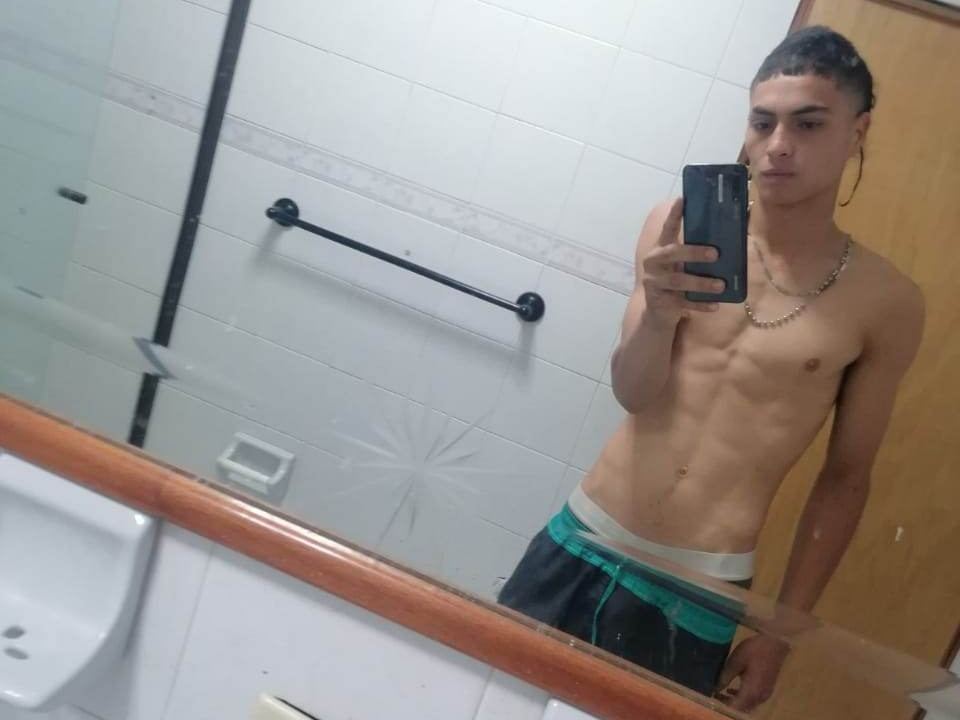 Foto de perfil de modelo de webcam de GaelEnzo18 