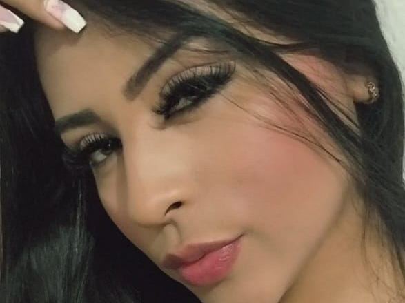 AmaraColenm profielfoto van cam model