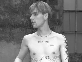 Image de profil du modèle de webcam OliverGreen