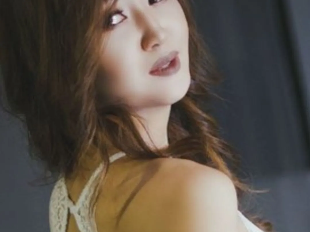 Millyasian immagine del profilo del modello di cam