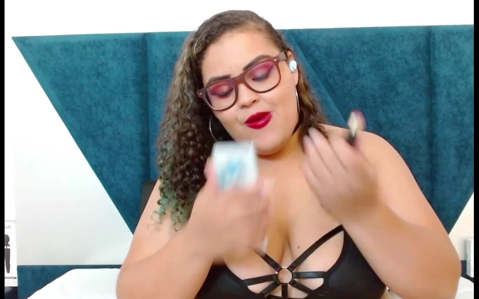 Performer JuliSimons Video 1