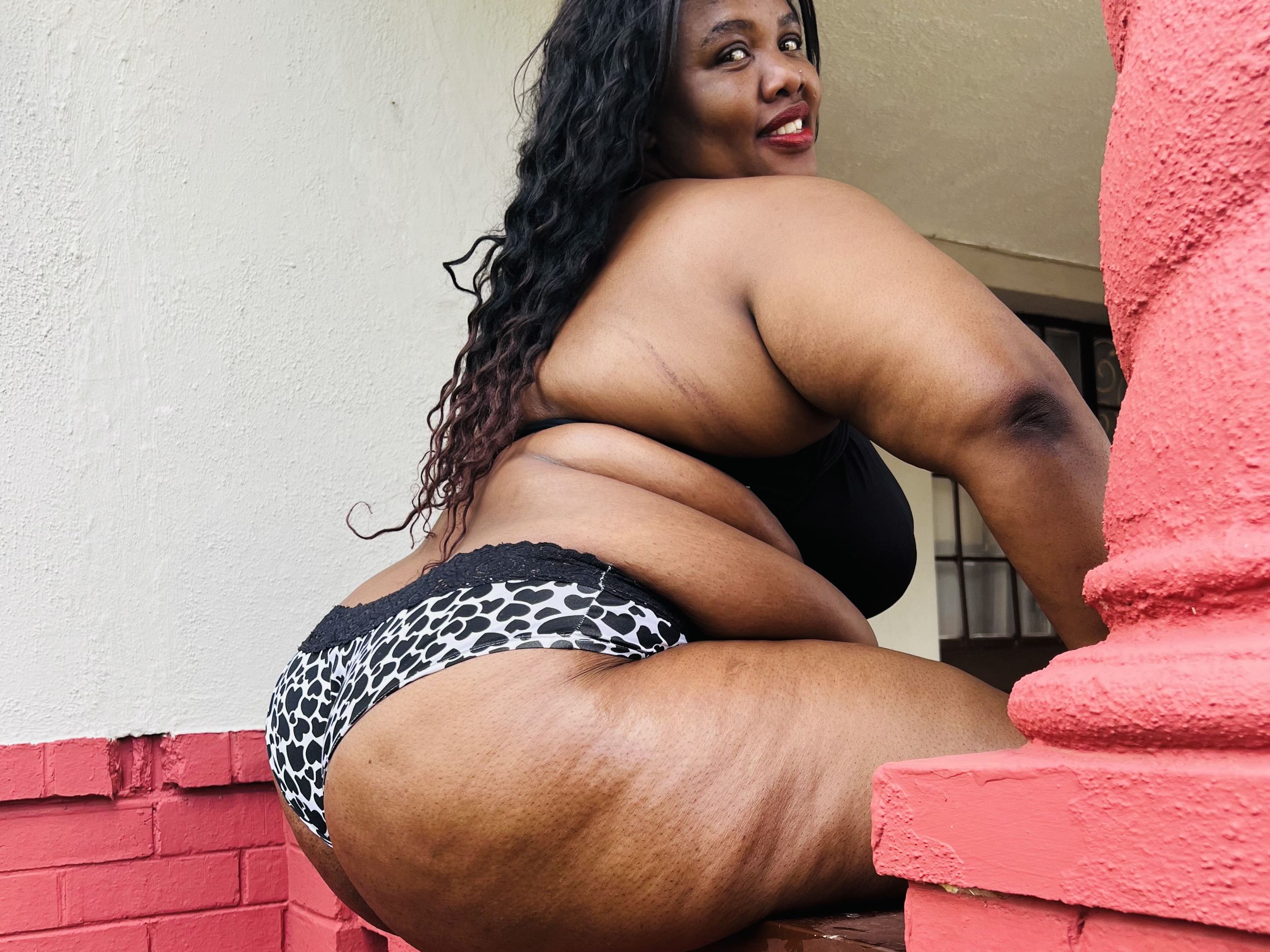 ClapBooty4U profilbild på webbkameramodell