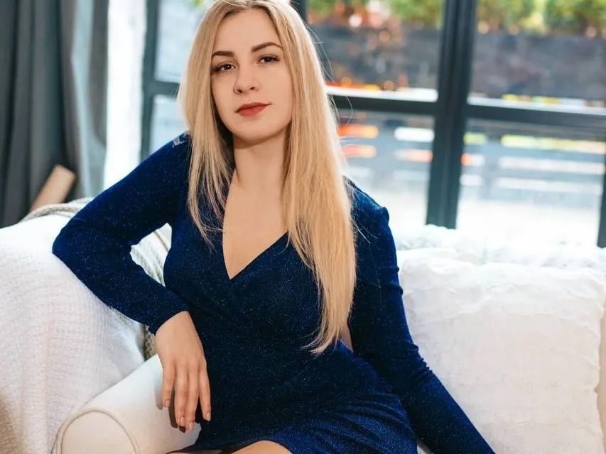 Imagen de perfil de modelo de cámara web de MagneticMegan