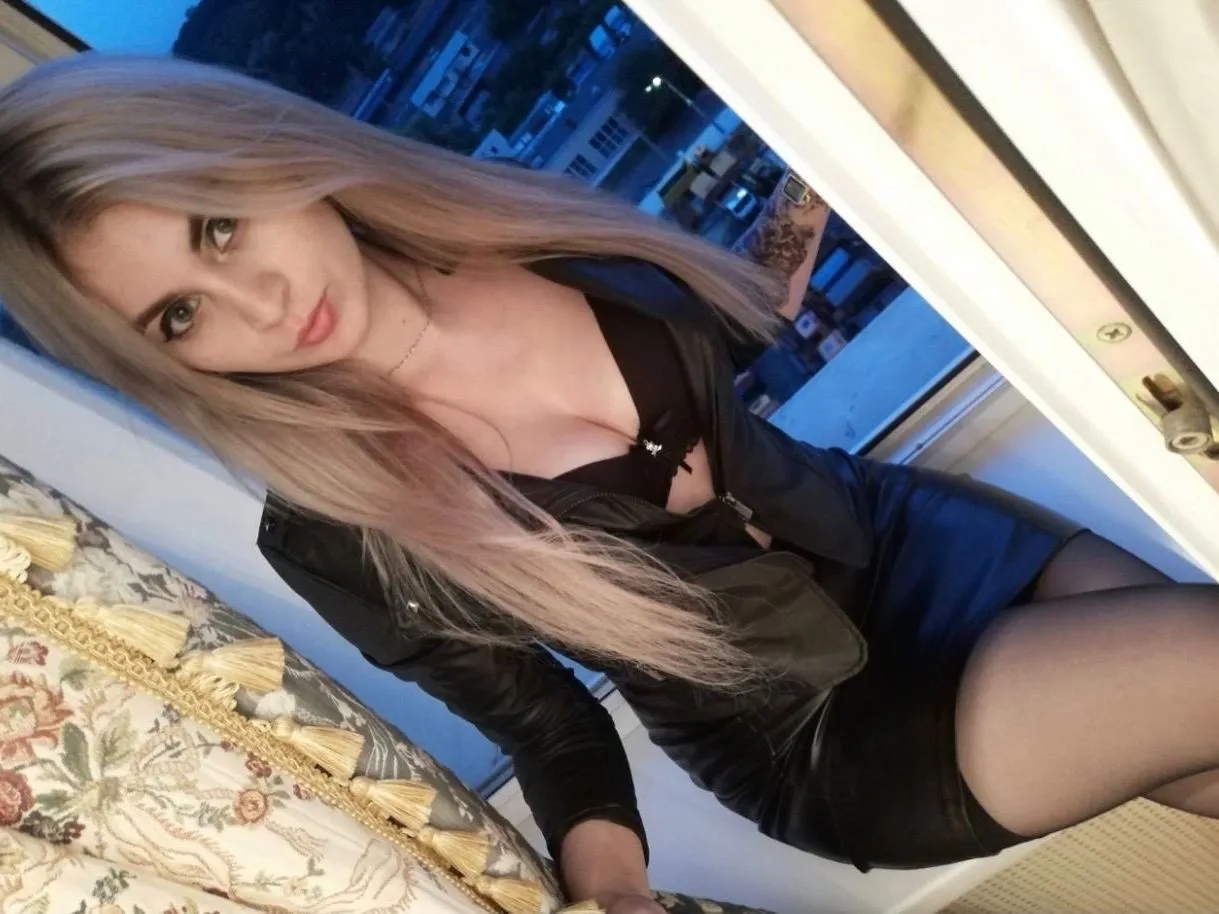 Foto de perfil de modelo de webcam de JustKira