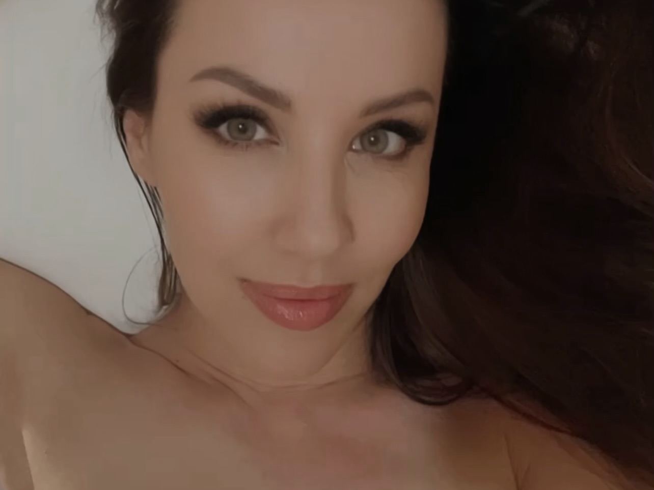 Image de profil du modèle de webcam MaddieUKx