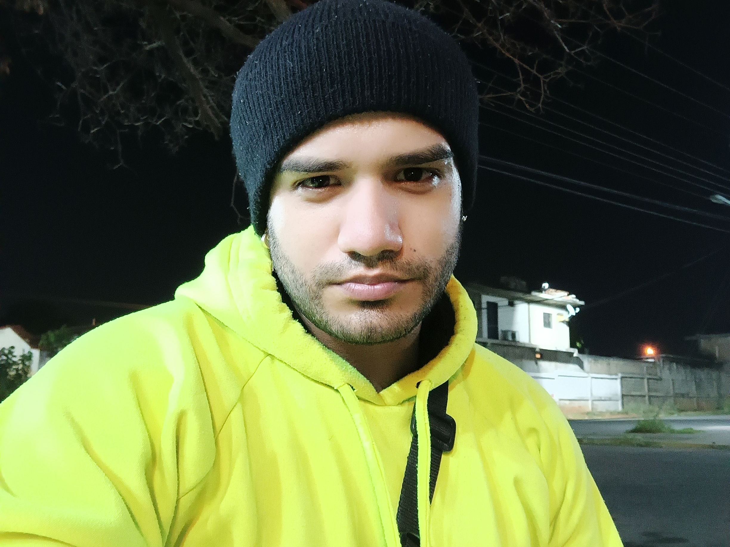 Image de profil du modèle de webcam PITERWHITE