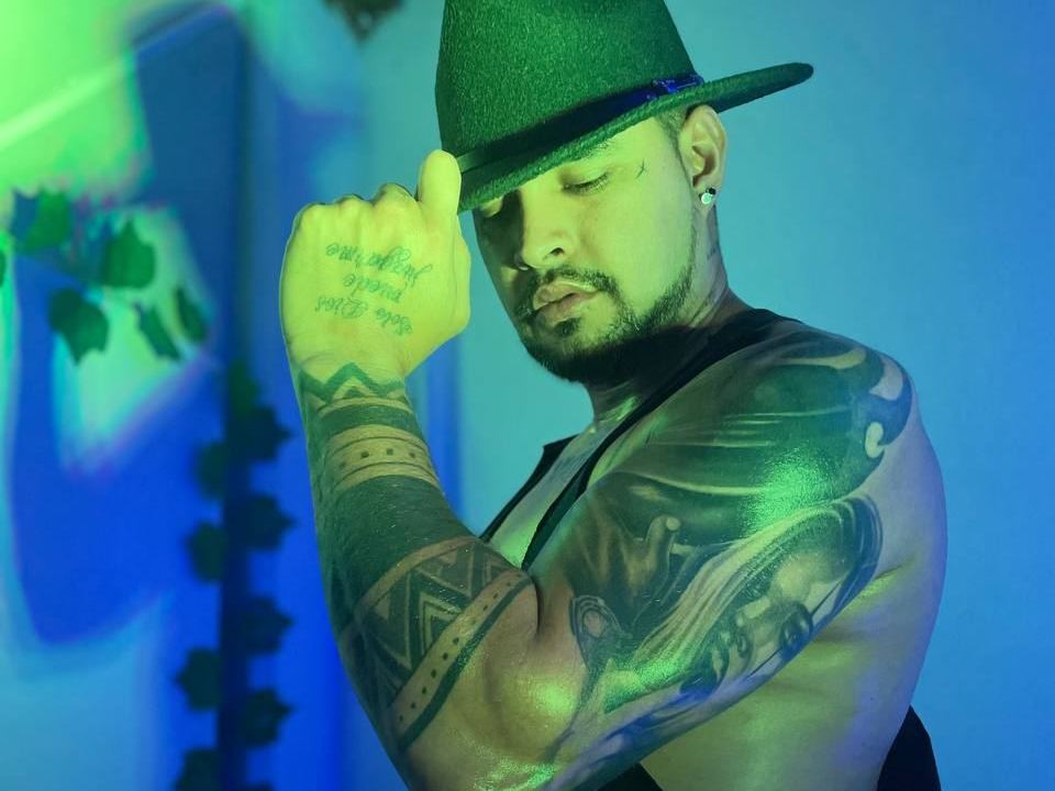 Imagen de perfil de modelo de cámara web de MichelLaurent