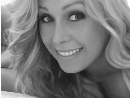 Foto de perfil de modelo de webcam de BellalouJune