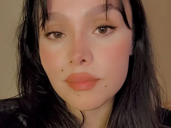 Anya888 immagine del profilo del modello di cam